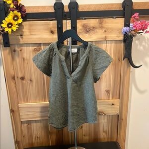 Universal Thread Olive Short Sleeve Top